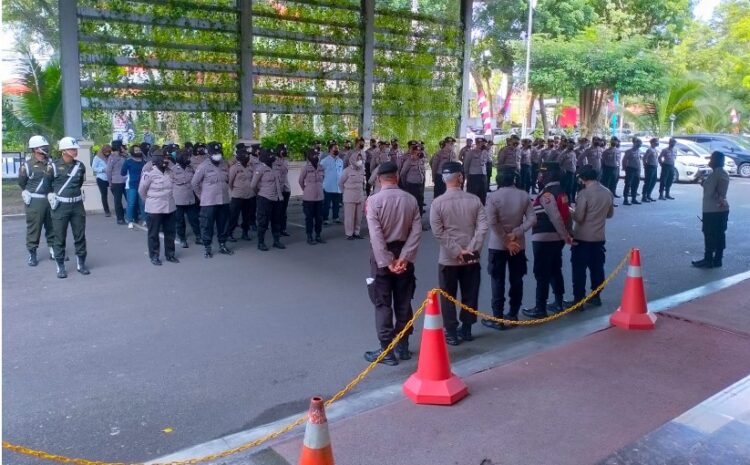  Polrestabes Medan Bersiaga Amankan Raker Komwil I Apeksi di Wisma Benteng