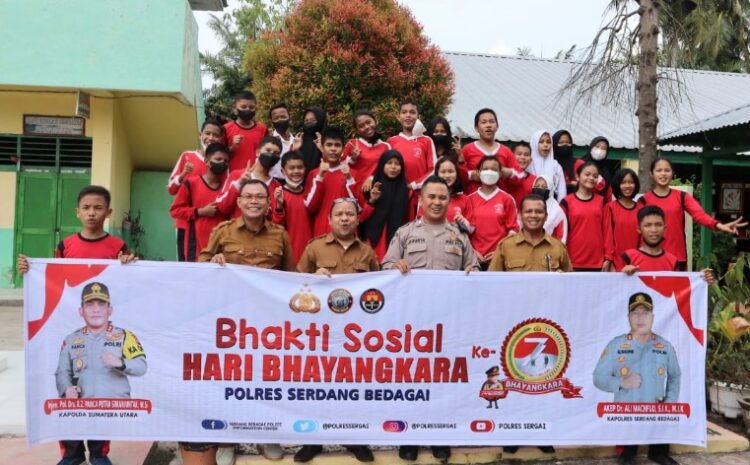  Sambut Hari Bhayangkara Ke -76, Polres Sergai Bakti Sosial Police Goes To School