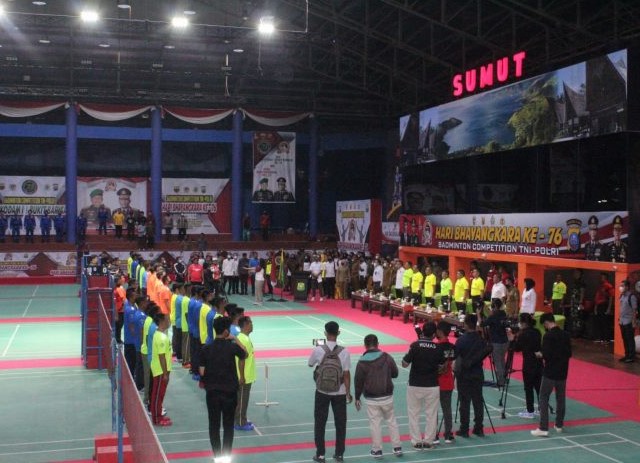  Prajurit Petarung Yonmarhanlan I Ikuti Pembukaan Badminton Competition TNI-Polri