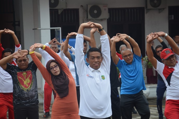  Jajaran PUD Pasar Penuh Semangat Latihan Senam Kolaborasi Medan