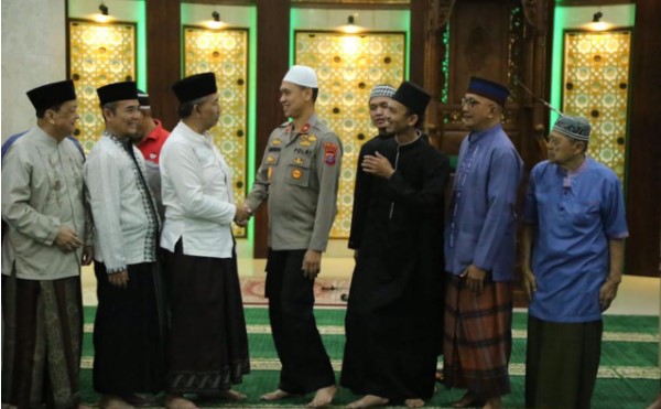  Brigjen Pol Dadang Hartanto: Indahnya Bersilaturahmi Subuh di Masjid Al Jihad