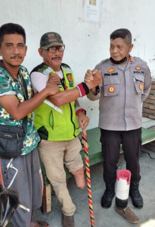  Polrestabes Medan Sambangi Warga yang Membutuhkan Kaki Palsu