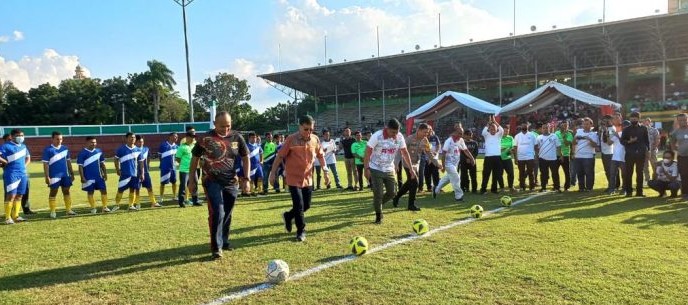  Danyonmarhanlan I Beserta Prajurit Hadiri Pembukaan Kompetisi Sepak Bola dan Futsal OPD Kota Medan