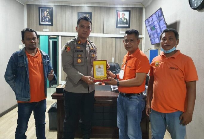  Ketua Pewarta Beri Awards, Kapolsek Percut Sei Tuan Berharap Pewarta Tetap Jadi Mitra yang Baik