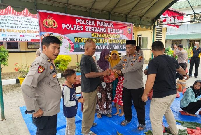  Hari Raya Idul Adha 1443 H , Polsek Firdaus Sembelih Tiga Hewan Qurban