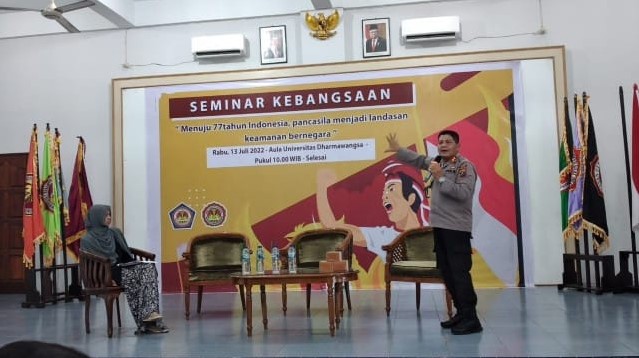  Sat Binmas Polrestabes Medan Hadiri Seminar Kebangsaan di Universitas Dharmawangsa