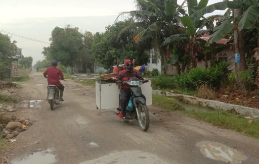  Masyarakat Paya Lombang Senang Jalan Penghubung Desa Akan Dibangun