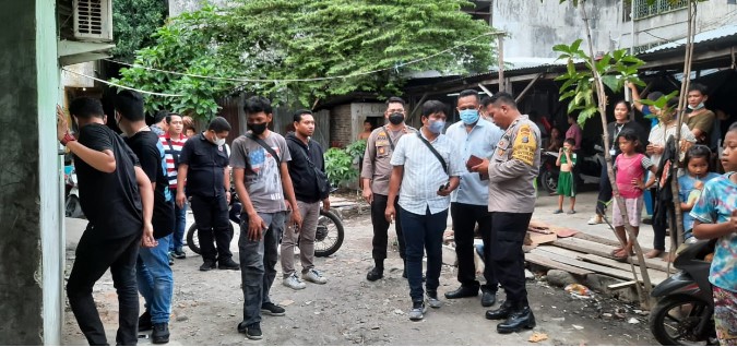  Polsek Medan Barat dan Polrestabes Medan Gerebek Kampung Narkoba Brayan