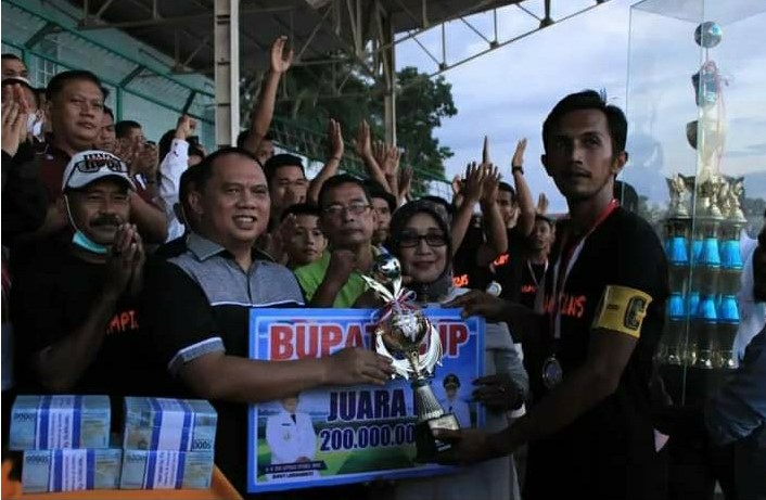 Bupati Labuhanbatu Ucapkan Selamat, Juara Pertama Sepakbola Ramadhan Cup Diraih Kampung Baru Janji