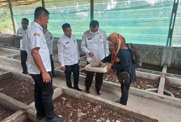  PUD Pasar Medan dan Apemda Percepat Kembangkan Budidaya Maggot di Pasar Induk Laucih