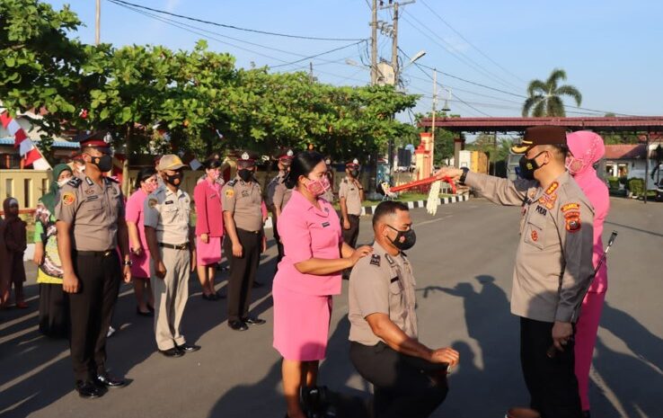  Kapolresta Pimpin Upacara Korps Raport Kenaikan Pangkat Setingkat Lebih Tinggi Personil Polresta Deli Serdang