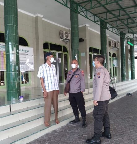  Sat Binmas Polrestabes Medan Ajak Jemaah dan Pengurus BKM Masjid Al Husna Terapkan Prokes