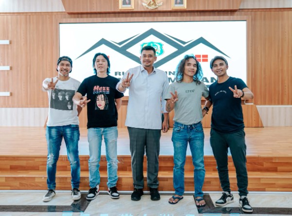  Terima Kunjungan Slank, Bobby Nasution Sampaikan Harapan Ekonomi Kreatif Medan Bangkit, Maju & Berkembang