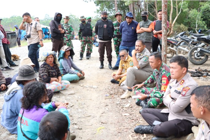  Kapolres Simalungun dan Dandim 0207 Mediasi Sengketa Lahan di HTI TPL