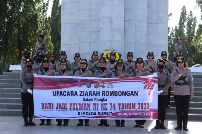  HUT Polwan Ke-74, Polrestabes Medan Gelar Upacara Ziarah di Taman Makam Pahlawan