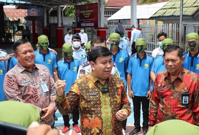 Semangati Petugas dan WBP Rutan Dumai, Stafsus Menkumham: “Pembinaan Harus Tetap Berkualitas Walau Tempat Terbatas”