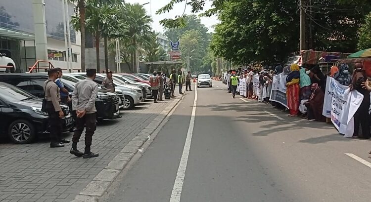  Polrestabes Medan Gelar PAM Unjuk Rasa Pengungsi asal Somalia