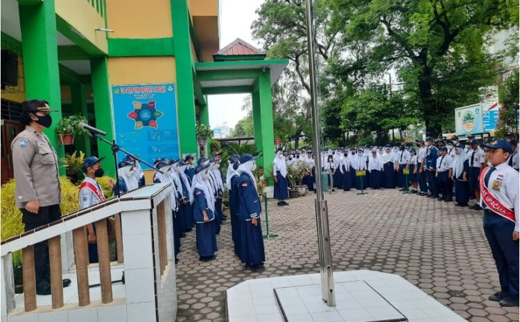  Sat Binmas Polrestabes Medan Sosialisasi Terapkan Prokes di SMP Negeri 7