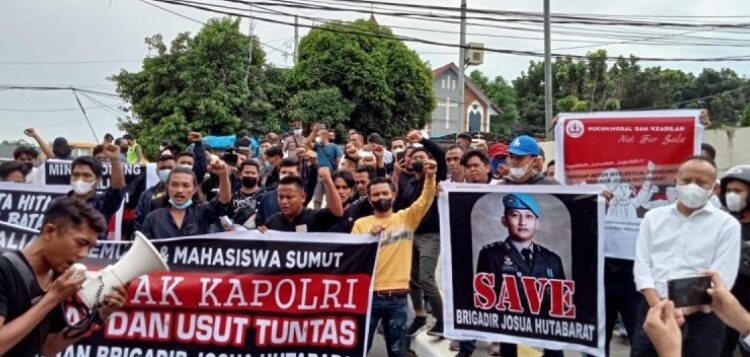  Sambangi Polda Sumut, Massa Gabungan Minta Dalang Pembunuhan Josua Hutabarat Ditangkap