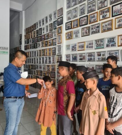  Jumat Barokah di Kantor Pewarta, Ketua Chairum Lubis Santuni Anak Yatim dan Anak-anak