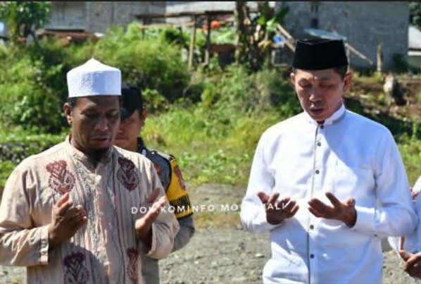 Bupati Morowali Letakkan Batu Pertama Pembangunan Ponpes Tahfidz Al-Ikhlas Onepute Jaya