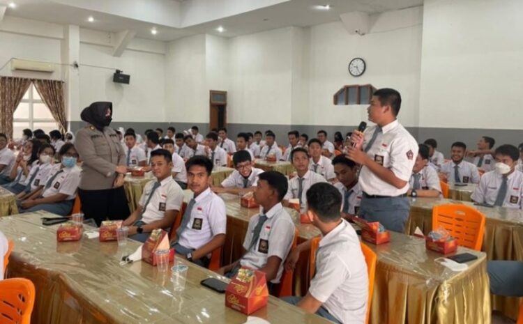 Polwan Polda Sumut Goes To School ke SMA Kemala Bhayangkari I Medan