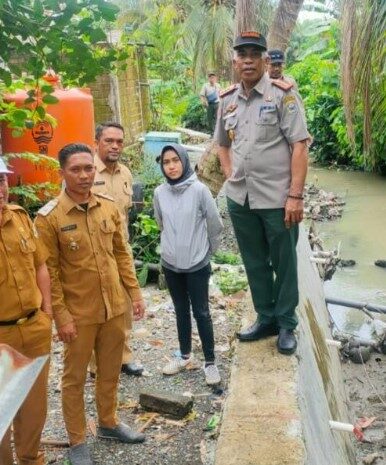 Kepala BPBD Morowali Tinjau Sungai Samarenda Bumi Raya