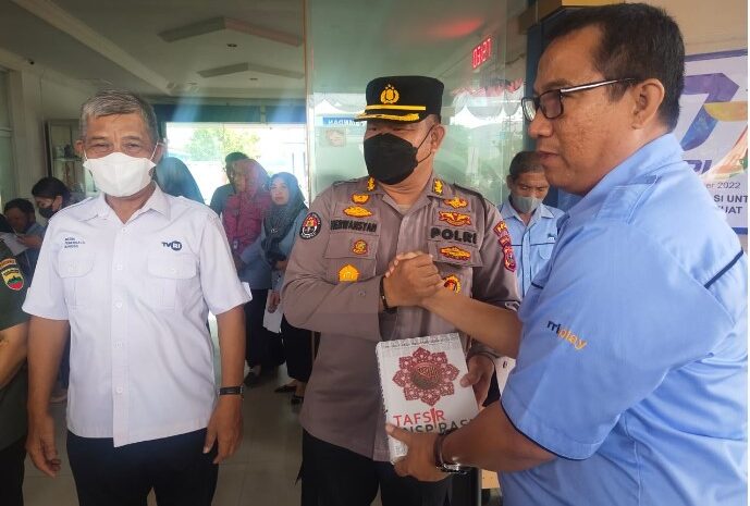 HUT RRI Ke-77 Tahun, Bid Humas Polda Sumut Ikuti Giat Bakti Kesehatan Donor Darah