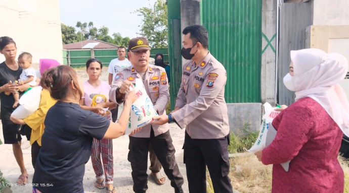 Polsek Percut Sei Tuan Bersama Muspika Medan Tembung & Persaudaraan Muslim Tionghoa Serta Pokdar Kamtibmas Medan Gelar Bhakti Sosial