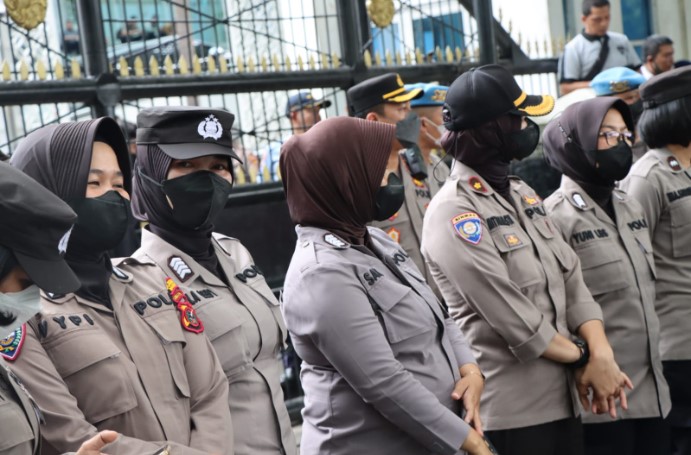  Unras Kenaikan Harga BBM Berlanjut, Polrestabes Medan Siaga PAM di Gedung Dewan