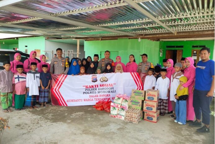 Polsek Bahodopi Gelar Bakso Bagi Sembako ke Masyarakat dan Panti Asuhan