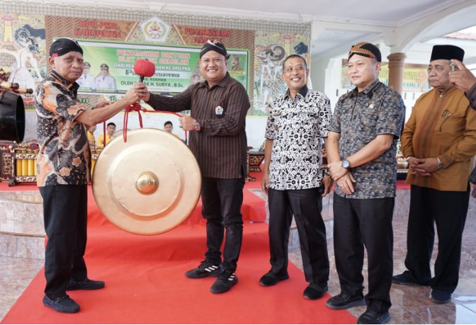 Pemkab Asahan Serahkan Bantuan Alat Musik Gamelan ke DPD PKB Pujakesuma