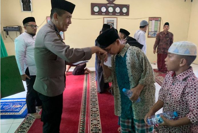  Jum’at Barokah, Samapta Polrestabes Medan: “Do’akan Kami Tetap Sehat, Agar Kami Bisa Menjaga Kamtibmas Dengan Baik”