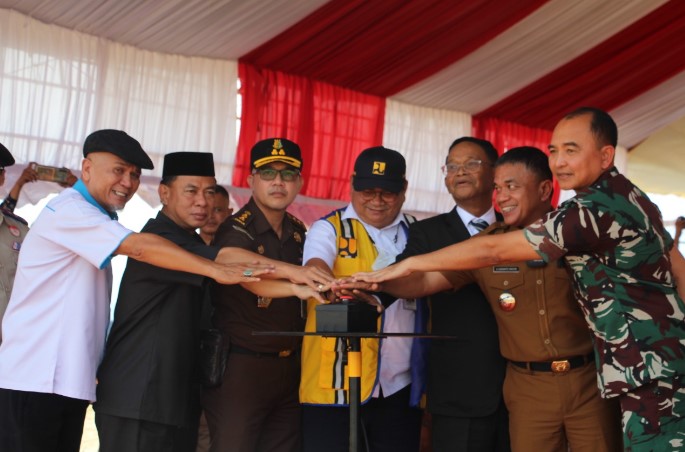 Danrem 132/Tdl Hadiri Groundbreaking Pembangunan Huntap Penyintas Bencana di Talise