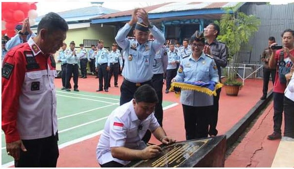  Stafsus Menkumham Resmikan Lapangan Bulutangkis, Para Warga Binaan Lapas Bengkalis Menyambut Gembira