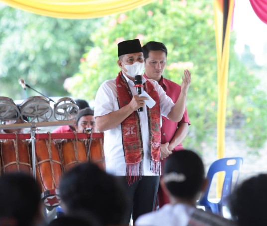  Hadiri Pesta Pembangunan HKBP Maranatha Resort Cinta Damai, Bupati Batubara Disambut Tarian Tortor dan Musik Gondang