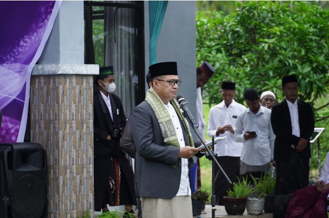 Pimpin Upacara Hari Santri Nasional, Bupati Batubara Beri Dana Insentif Kepada Guru Ngaji dan Bantu Perbaikan Masjid