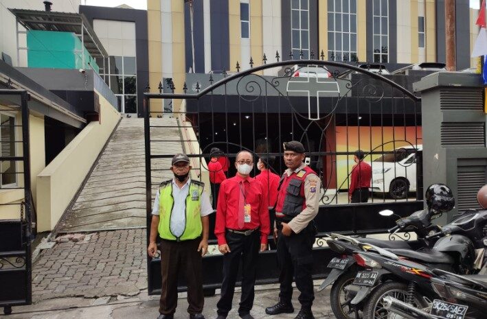  Sat Samapta Polrestabes Medan Patroli dan Pam Gereja Guna Berikan Rasa Aman