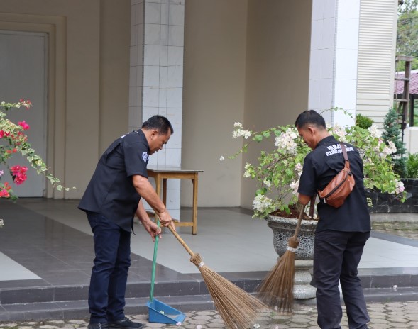  HUT Humas Polri ke-71, Polrestabes Medan Bakti Sosial di GKPS Teladan Medan