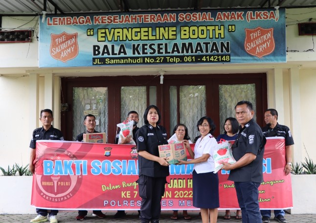  Humas Polrestabes Medan Baksos ke Panti Asuhan Rayakan HUT Ke-71 Humas Polri