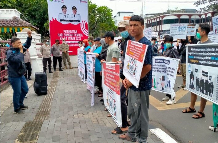  Polrestabes Medan Amankan Unras Pengungsi Afghanistan di Kantor Walikota