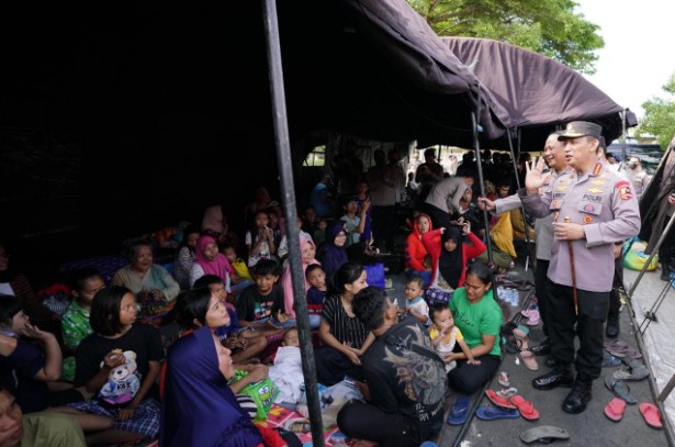  Kapolri Serap Aspirasi Masyarakat Korban Gempa Bumi Cianjur