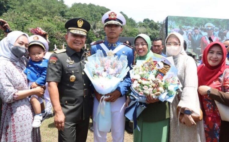  Wisuda Prabhatar TNI, Putra KSAD Dudung Dapat Acungan Jempol dari Jenderal Andika