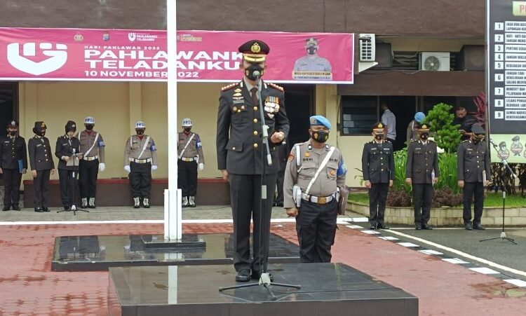  Pimpin Upacara Peringatan Hari Pahlawan, Kapolrestabes Medan: Berbekal Bambu Runcing Pahlawan Mampu Hadang Musuh