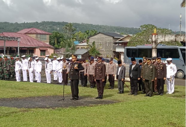 Kapolres Nias Irup Upacara Peringatan Hari Pahlawan Ke-77 Tahun 2022