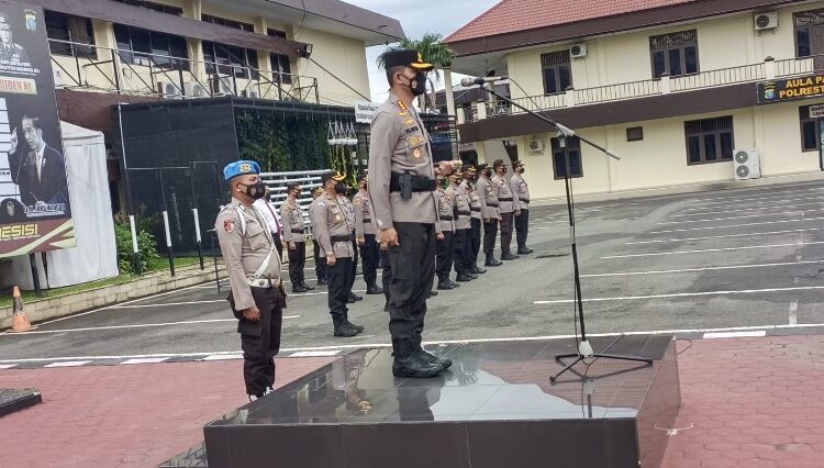  Kapolrestabes Salurkan Bantuan Sembako Kapolri dan Kapolda Sumut Kepada Warga Kurang Mampu di Medan