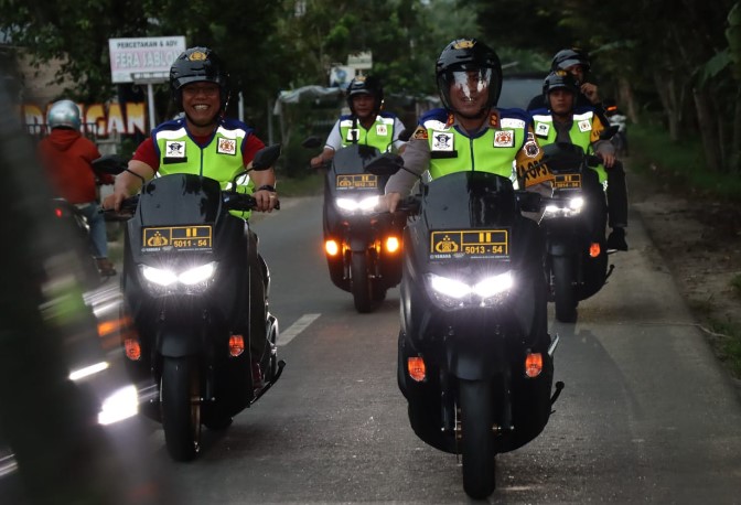 Kapolres Batubara Cek Pendistribusian Surat Suara Pilkades