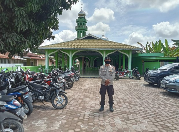 Pengamanan Polsek Lima Puluh saat Sholat Jumat, Wujud Kepedulian Polri Terhadap Masyarakat