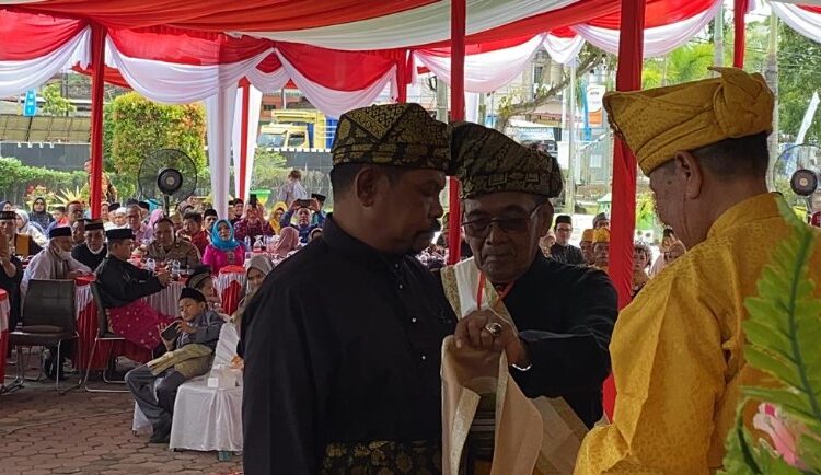  Rahudman Diberi Gelar Datuk Laksamana Wira Diraja oleh Kerajaan Bedagai