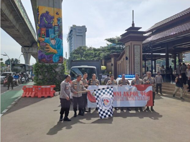 Aksi Alumni Akpol 1996 Bantu Korban Gempa Cianjur